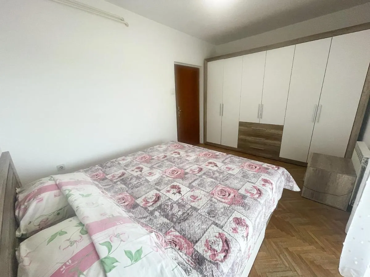 Villa Boza Jadranovo 0*,