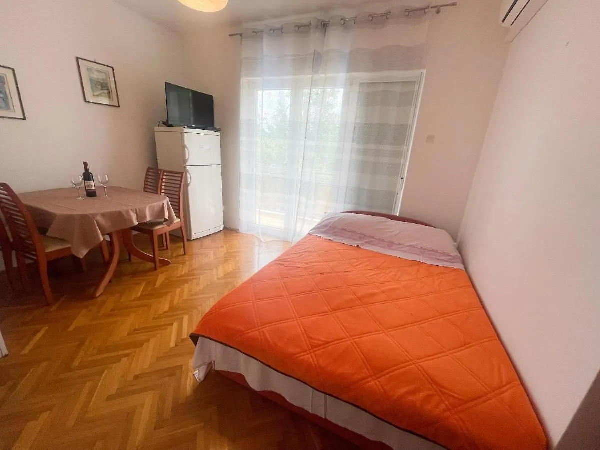 Villa Boza Jadranovo Apartment